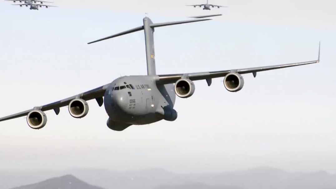 Military_US C-17 Cargo Plane Could Be Modified to Carry INSANE Weapons_HD