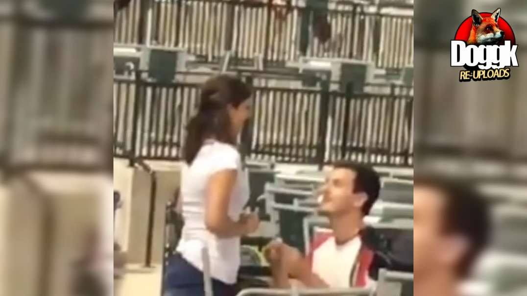 MARRIAGE PROPOSAL at BASEBALL GAME GOES HORRIBLY WRONG ! [USA]