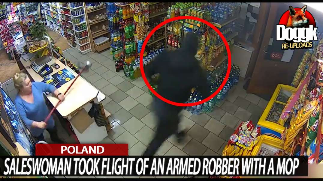 SALESWOMAN TOOK FLIGHT of an ARMED ROBBER with a MOP... (POLAND)