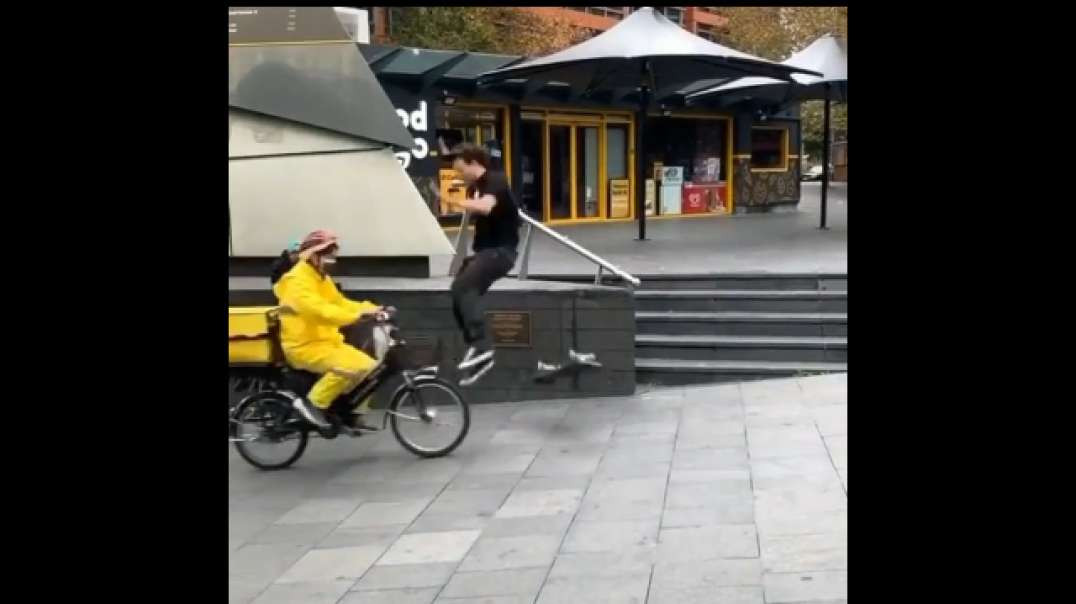 Skateboarding is Fun (London Yellow)