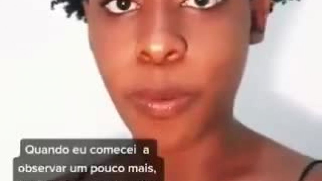 E dês da cor pele a tudo elas querem coisar, Até assimilar a forma que se põe comida no prato a o racismo! buças vitimis