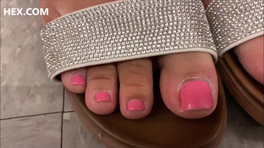 Xamina (not my wife) Toes