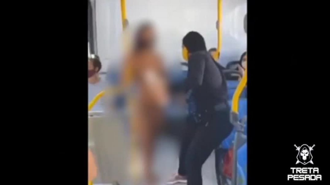 Mulher Faz Bronzeamento  Em Ônibus Como Protesto Contra Fechamento De Espaço No Recife