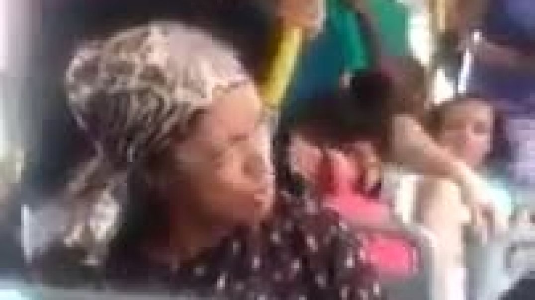 Menina Pede Dinheiro Em Ônibus Pra Comprar Drogas E Dá De Cara Com Sua Mãe