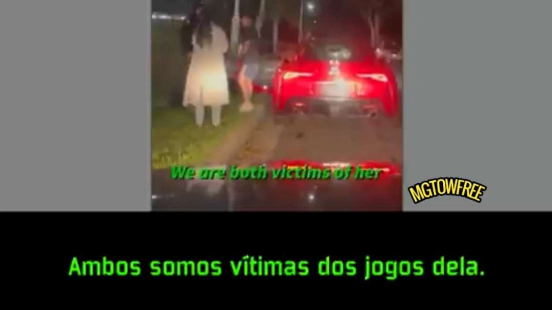 Um Policial americano, foi fazer uma abordagem num carro e flagrou a esposa o traindo