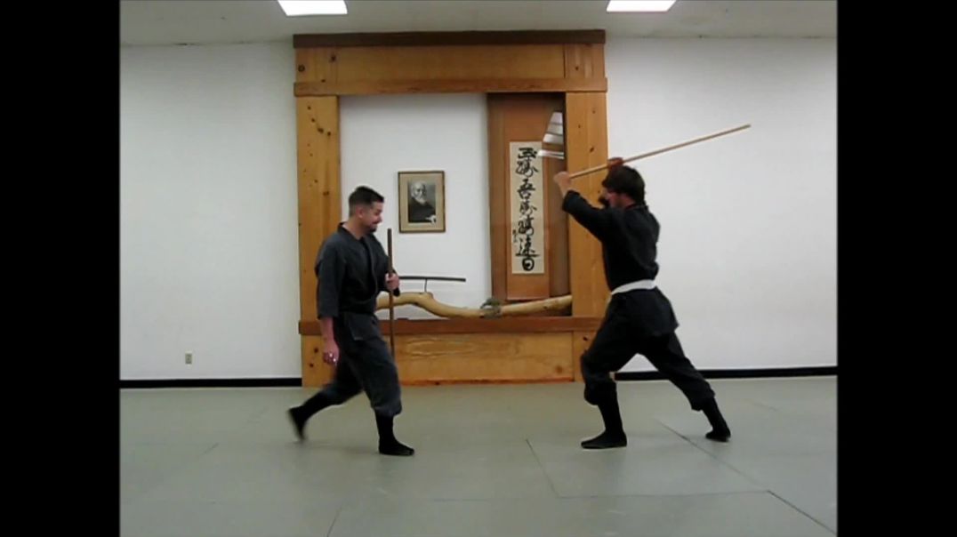 KERI GYAKU NAGE - Muto Dori defense against stick attack.