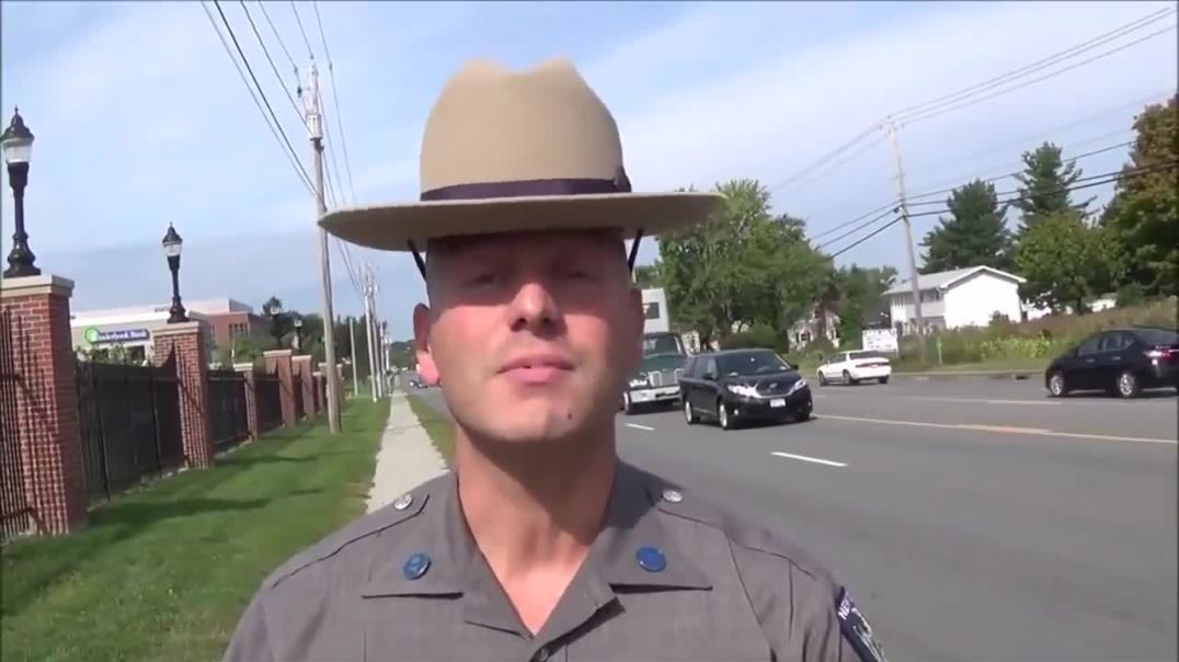 Peanut Headed Cop Gets Shut Down by His Sergeant