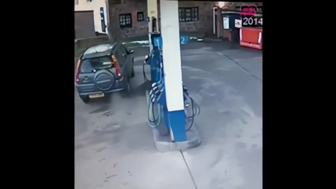 UK-CCTV-Fefail can't find petrol filler