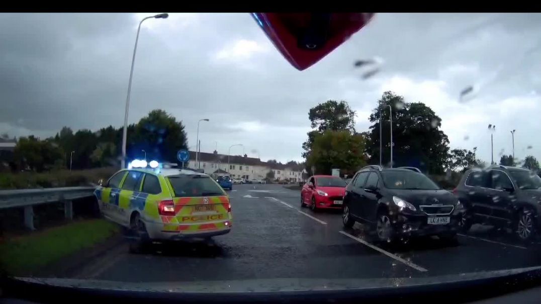 Cops Crash (Ulster) Ireland