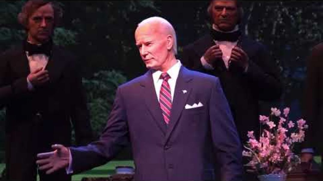 Joe Biden Hall-of-Presidents Robot Malfunction