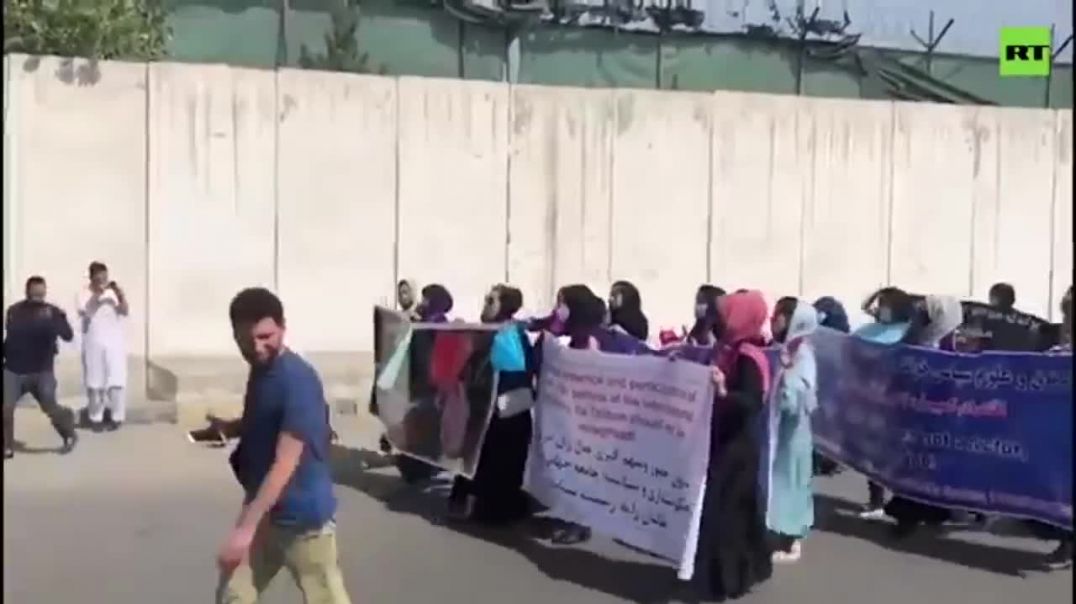 Women protesting in Afghanistan / Taliban