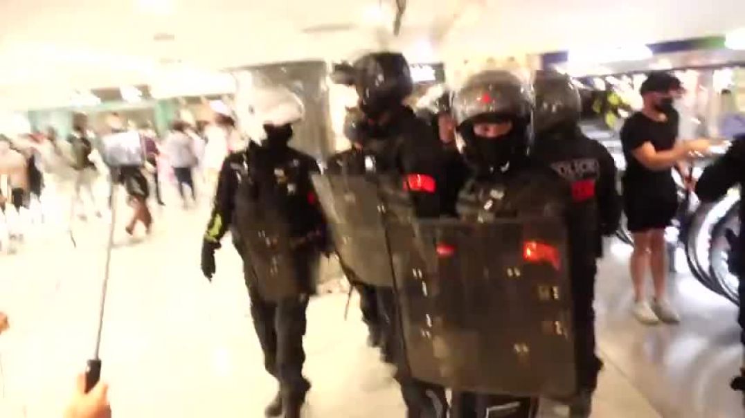 Paris FR: Police Afraid Of Being Encircled & Isolated (Their Tactics) Flee From Protestors