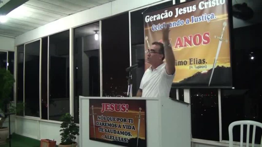 Pastor Raiz manda um singelo aviso aos Fiéis.