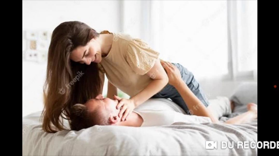 Bombeiro volta antes da hora do trabalho e pega mulher no flagra