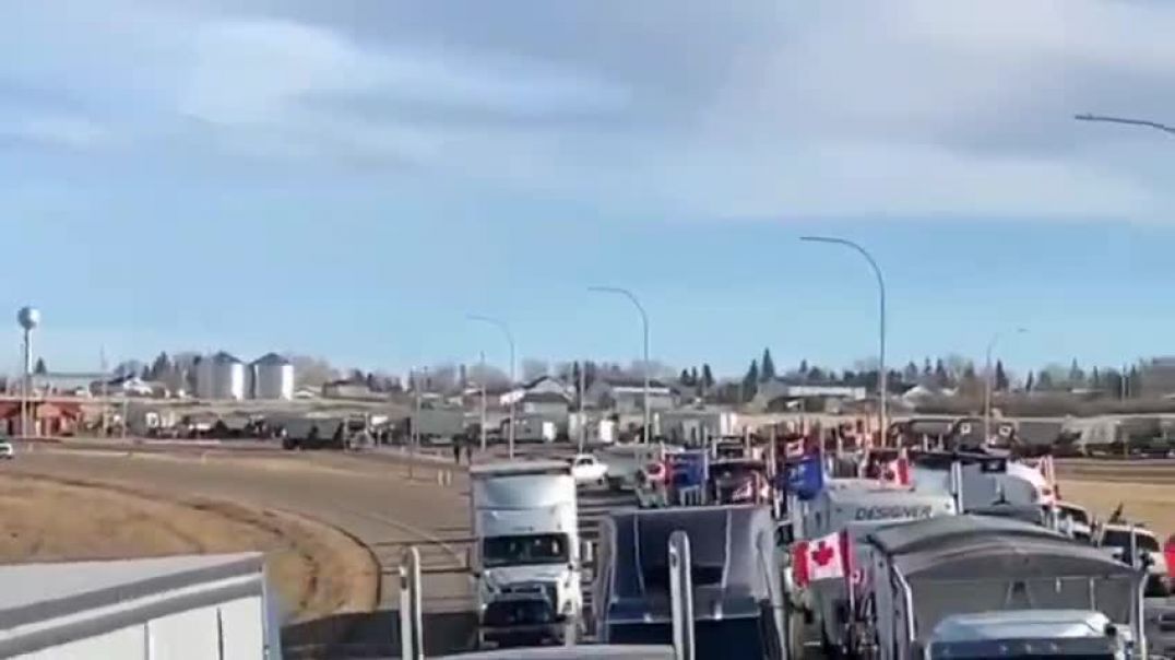 Ottawa border with USA blocked by Canadian truckers!