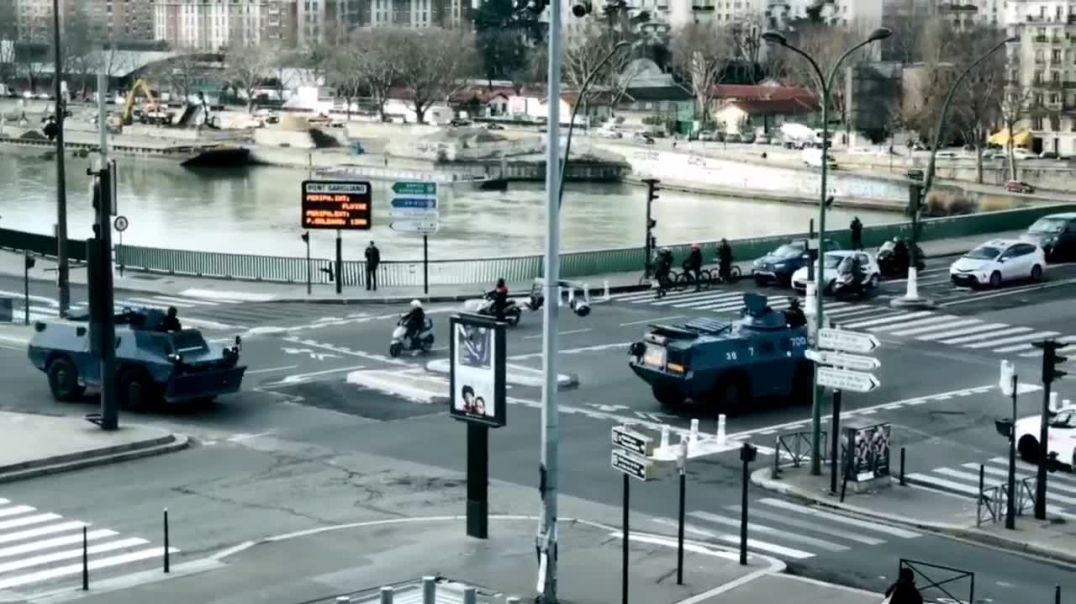 Military tanks moving inside Paris to avoid truck freedom convoy!