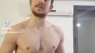 ירין שרף הוא בחזקת זכאי חברים?