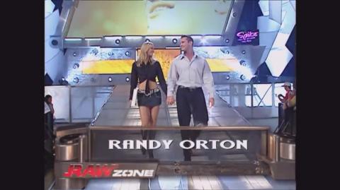 WWE • Randy kisses Stacy and Rkos hem