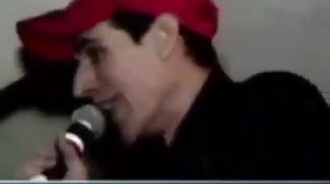 Reportagem Antiga: O Cornocrata pegando mais uma vez a Muié o traindo!  "Mas... Quem ama perdoa né"?