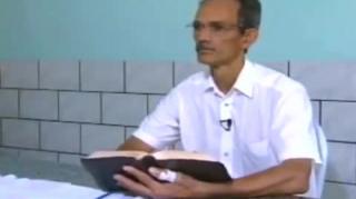 PASTOR EXTREMAMENTE FIEL AOS MANDAMENTOS BÍBLICOS PASSA A TRIPA NA ESPOSA DE SEU OBREIRO !