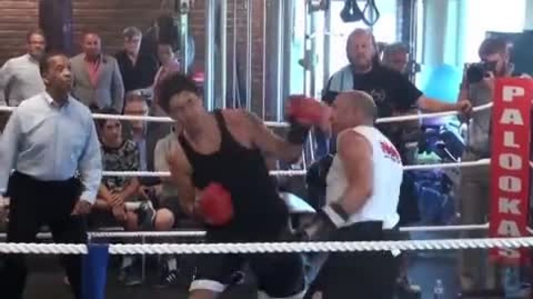 Watch Trudeau's failed attempt at boxing