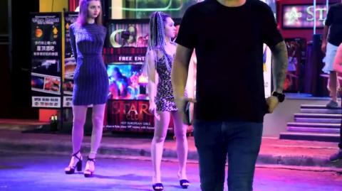 Parece que esta começando a aparecer mulheres RUSSAS na TAILÂNDIA