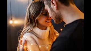 Feminist Wants To Trade Dating Apps For Traditional Dating!!!