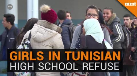 Tunisian schoolgirls rebel against having to wear uniform