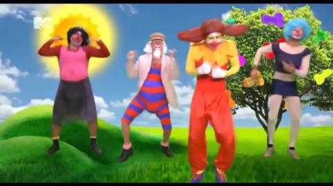 Palhaço Gozho Cantando sobre o mundo das muiéres de hoje!