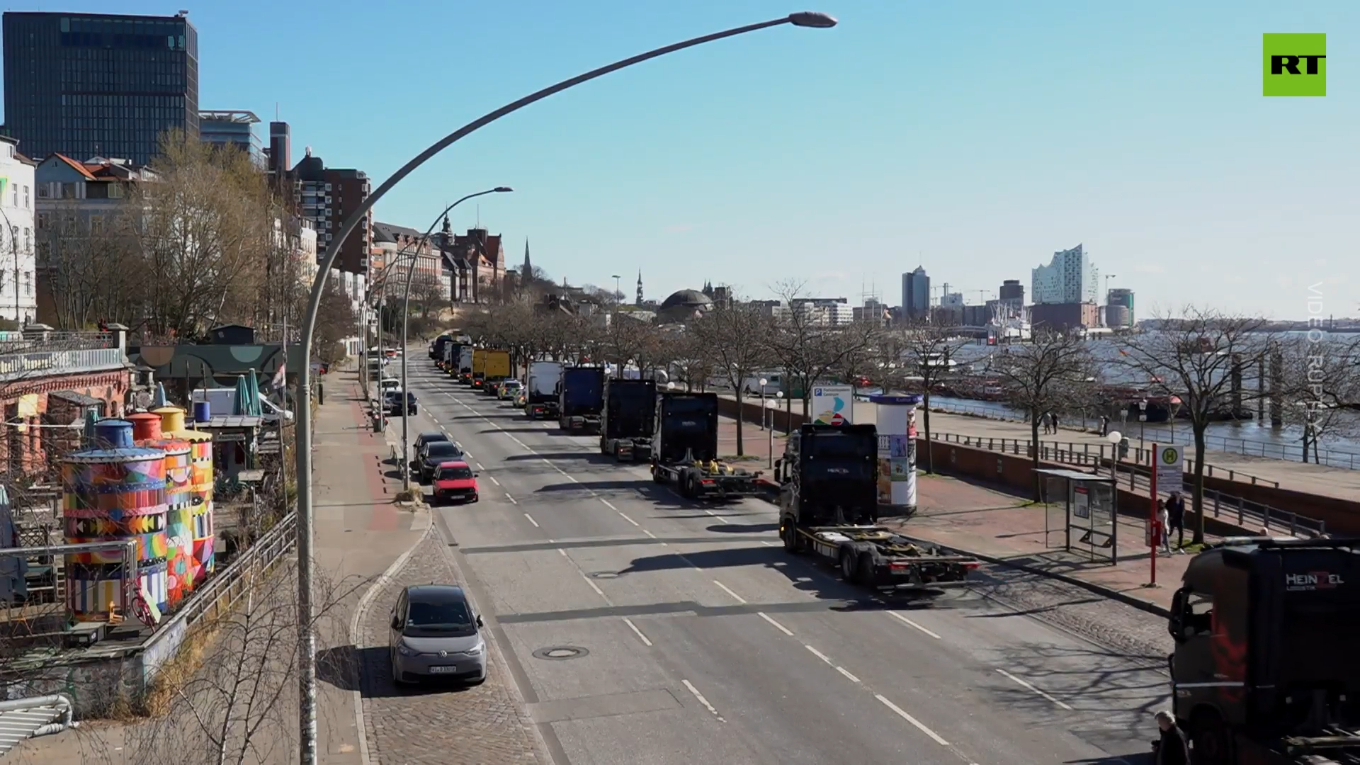 Trucks roar in rally against high fuel prices in Germany's Hamburg