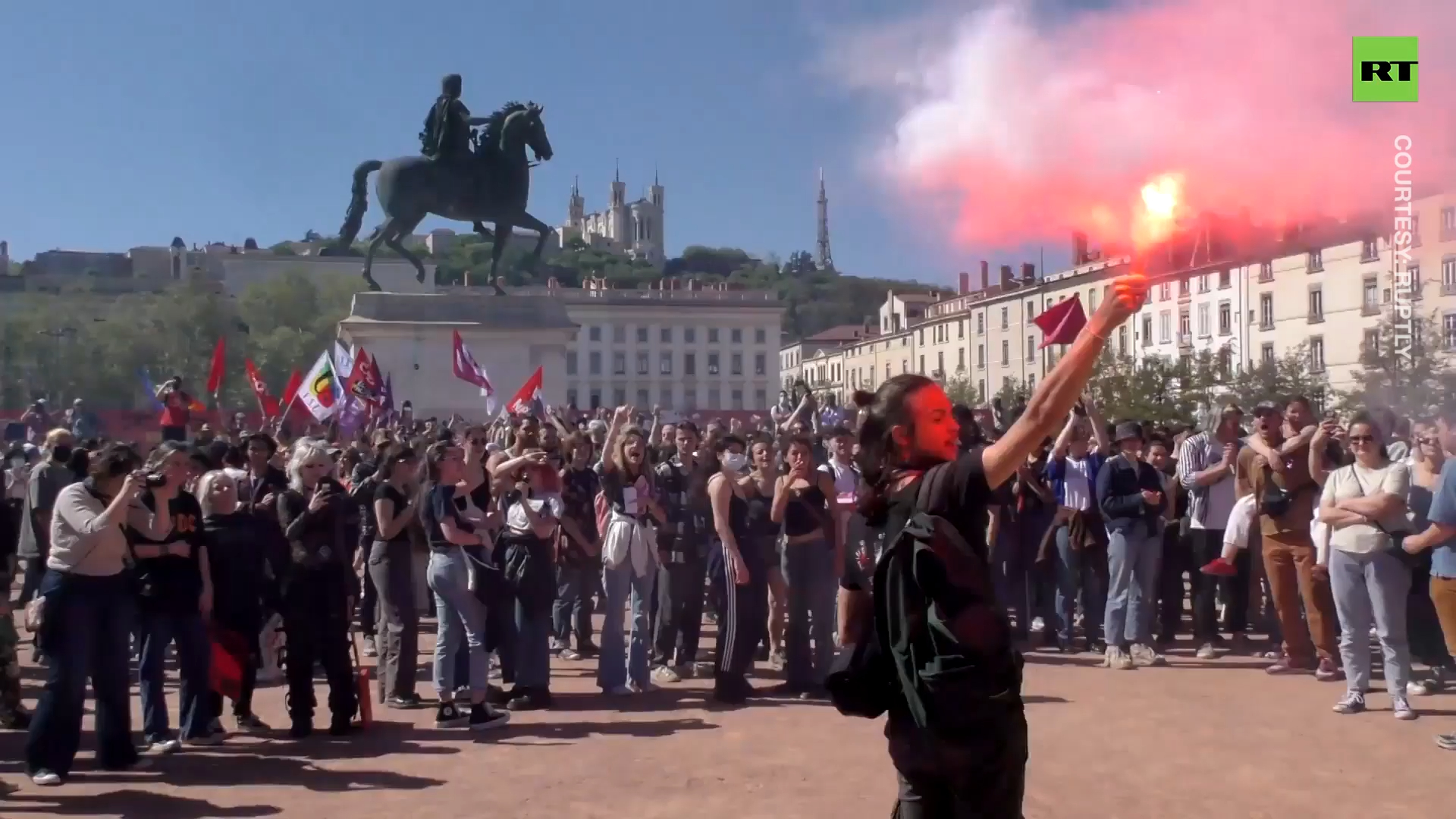 Antifascists protest presidential candidates in Lyon