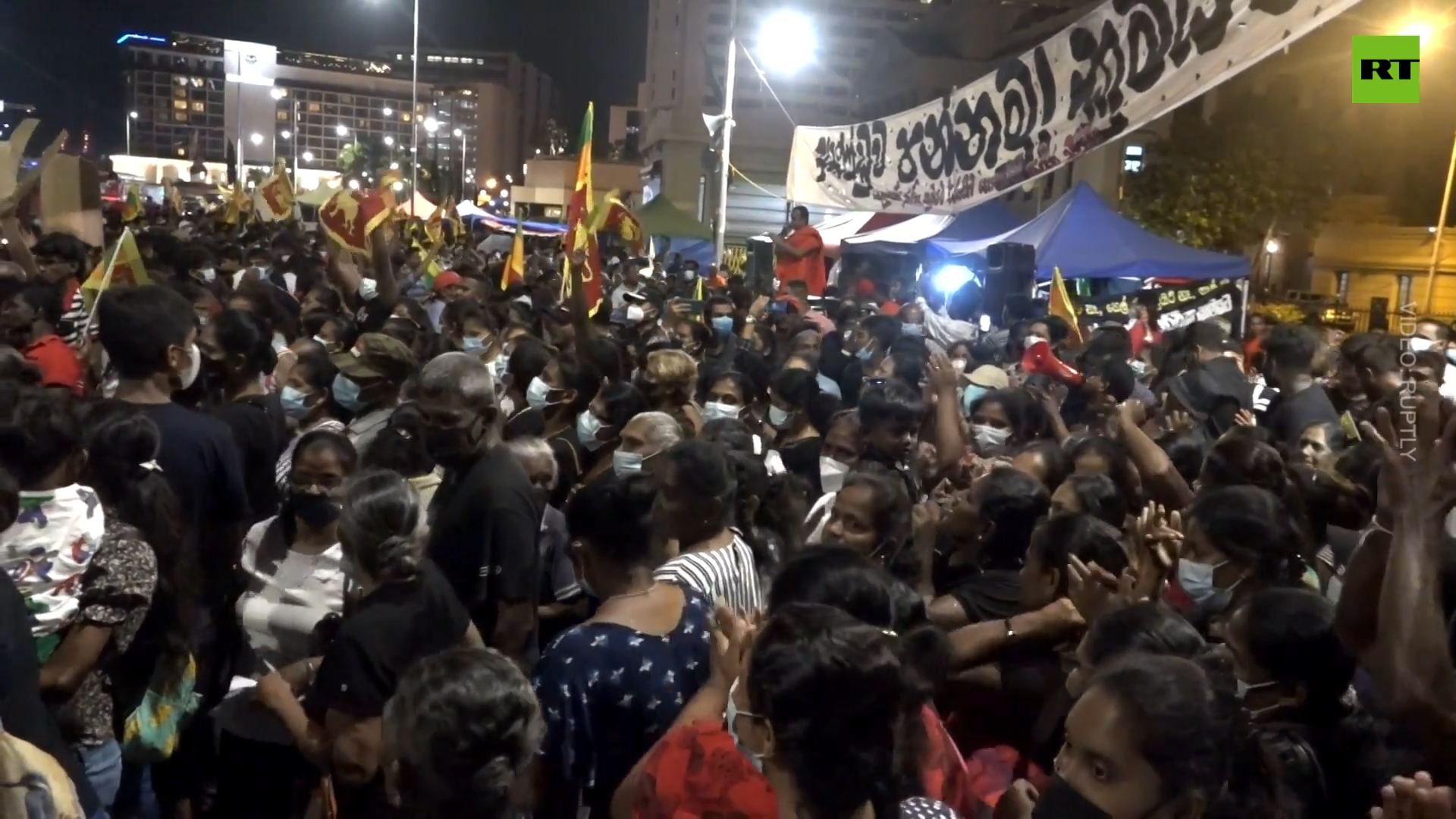 Anti-govt protests persist in Sri Lanka's Colombo