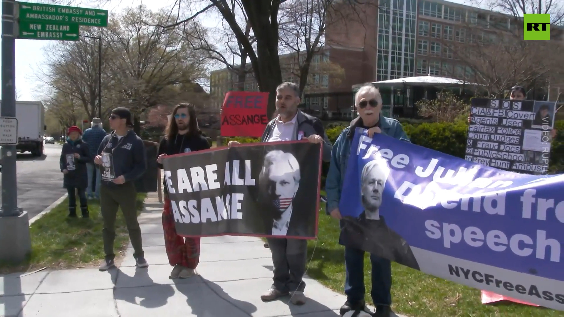 Protesters gather in Washington on 3rd anniversary of Julian Assange’s imprisonment