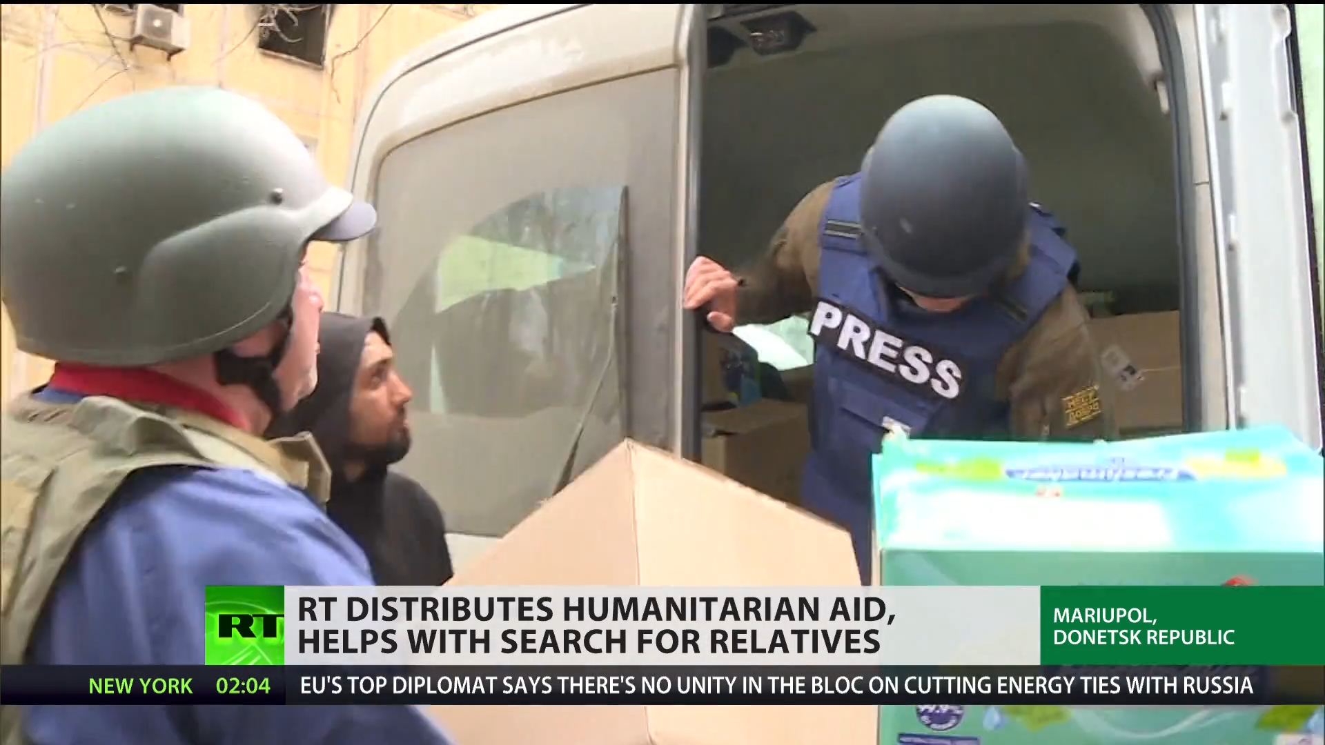 RT distributes humanitarian aid and helps with search for relatives