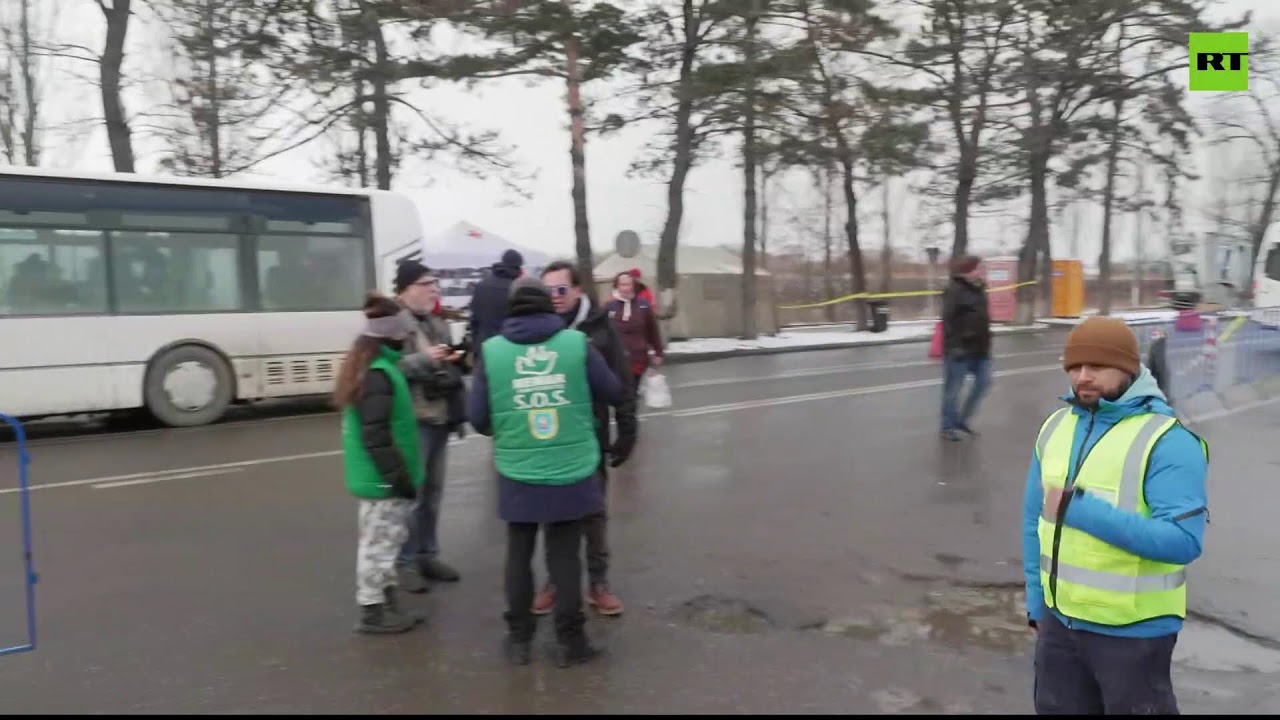 Siret, Romania as Ukrainian refugees continue to cross the border