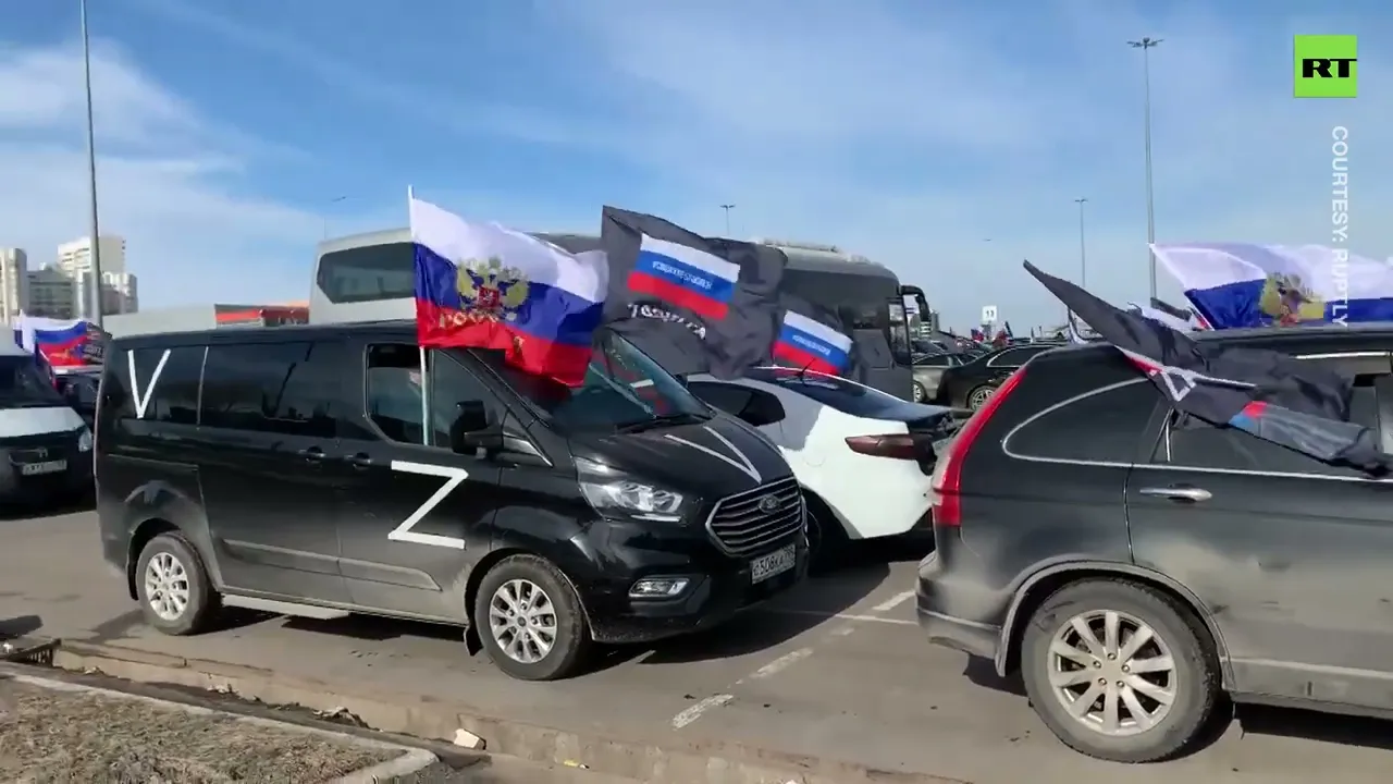 Russian drivers join car rally in support of Ukraine military op