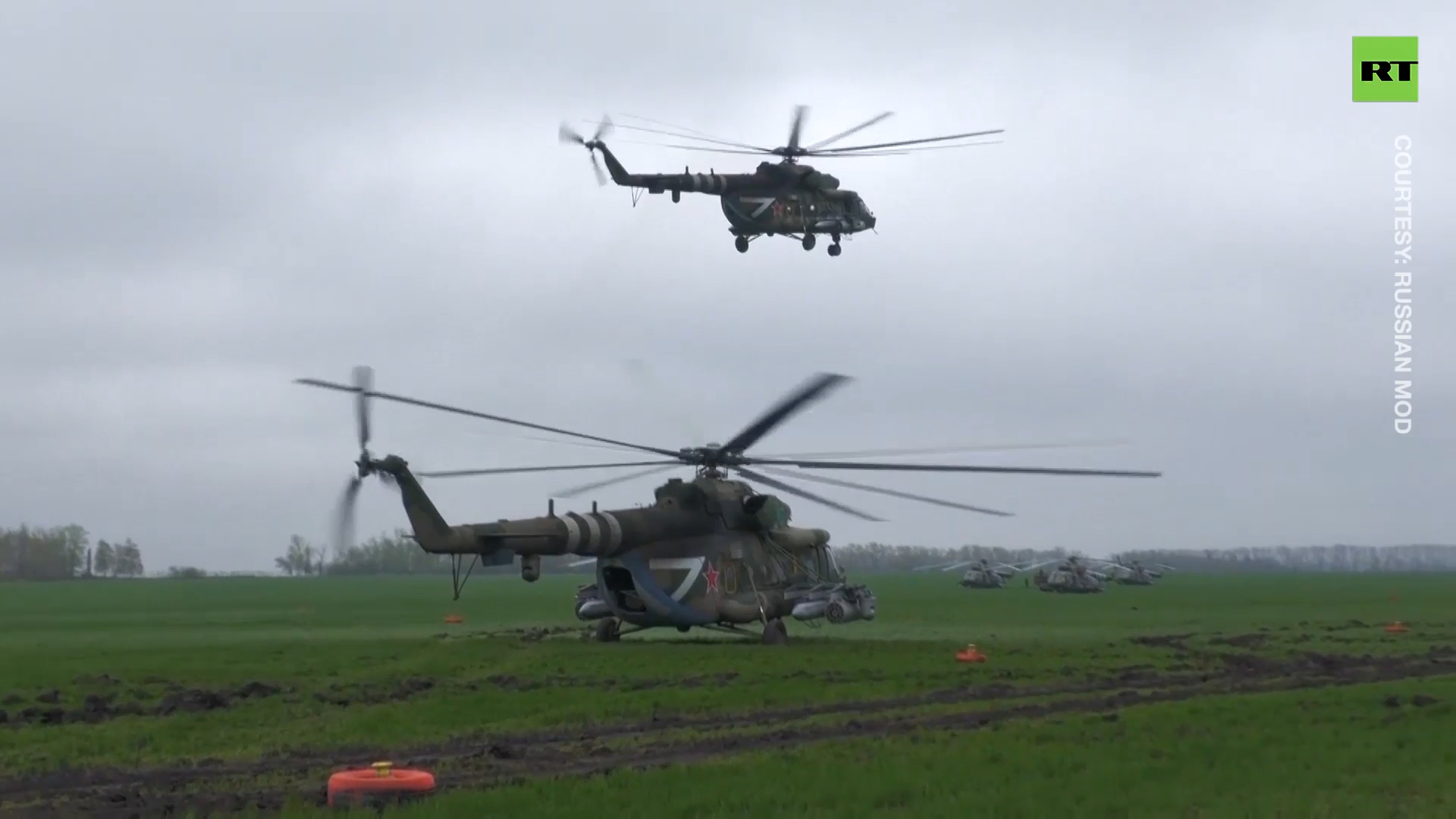 Russia's Mi-8 helicopters escort military convoy