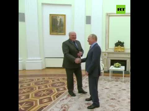 Putin and Lukashenko Greet Each Other Prior to Presidential Meeting