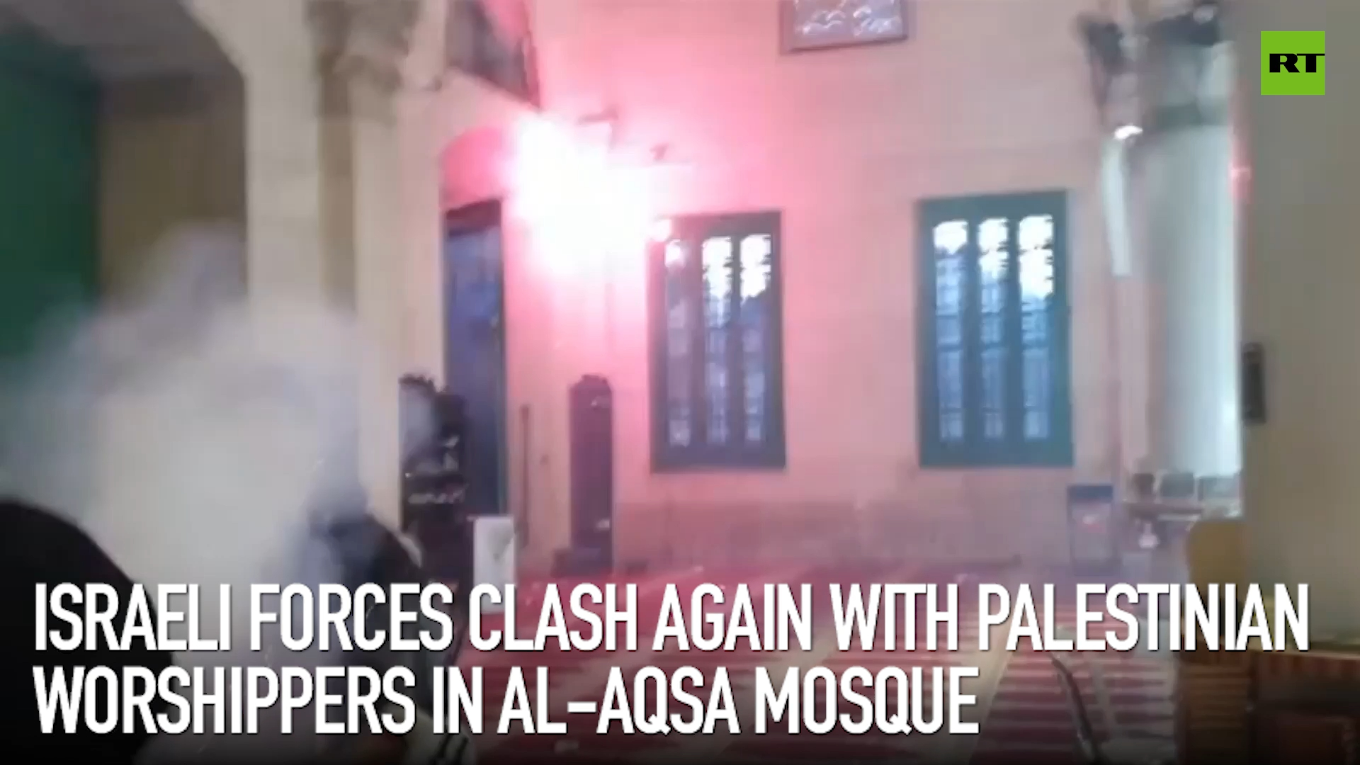 Israeli forces clash again with Palestinian worshippers in Al-Aqsa Mosque