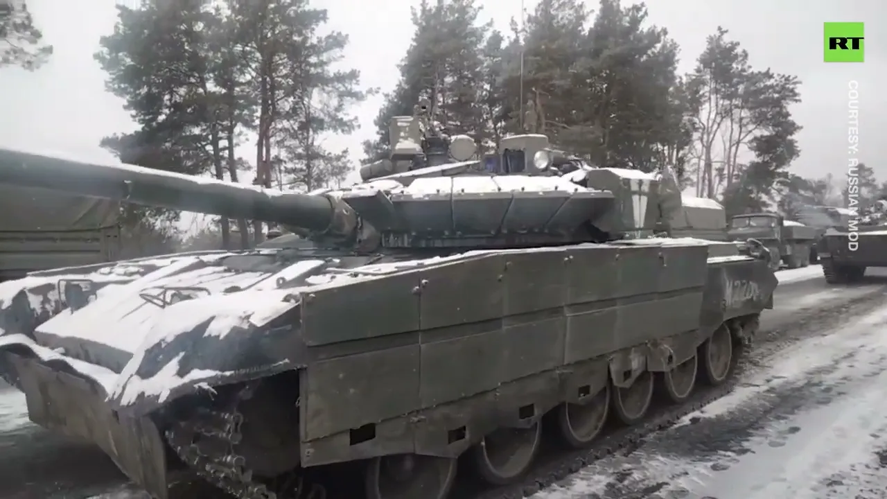 Russian tanks advance in Kiev region