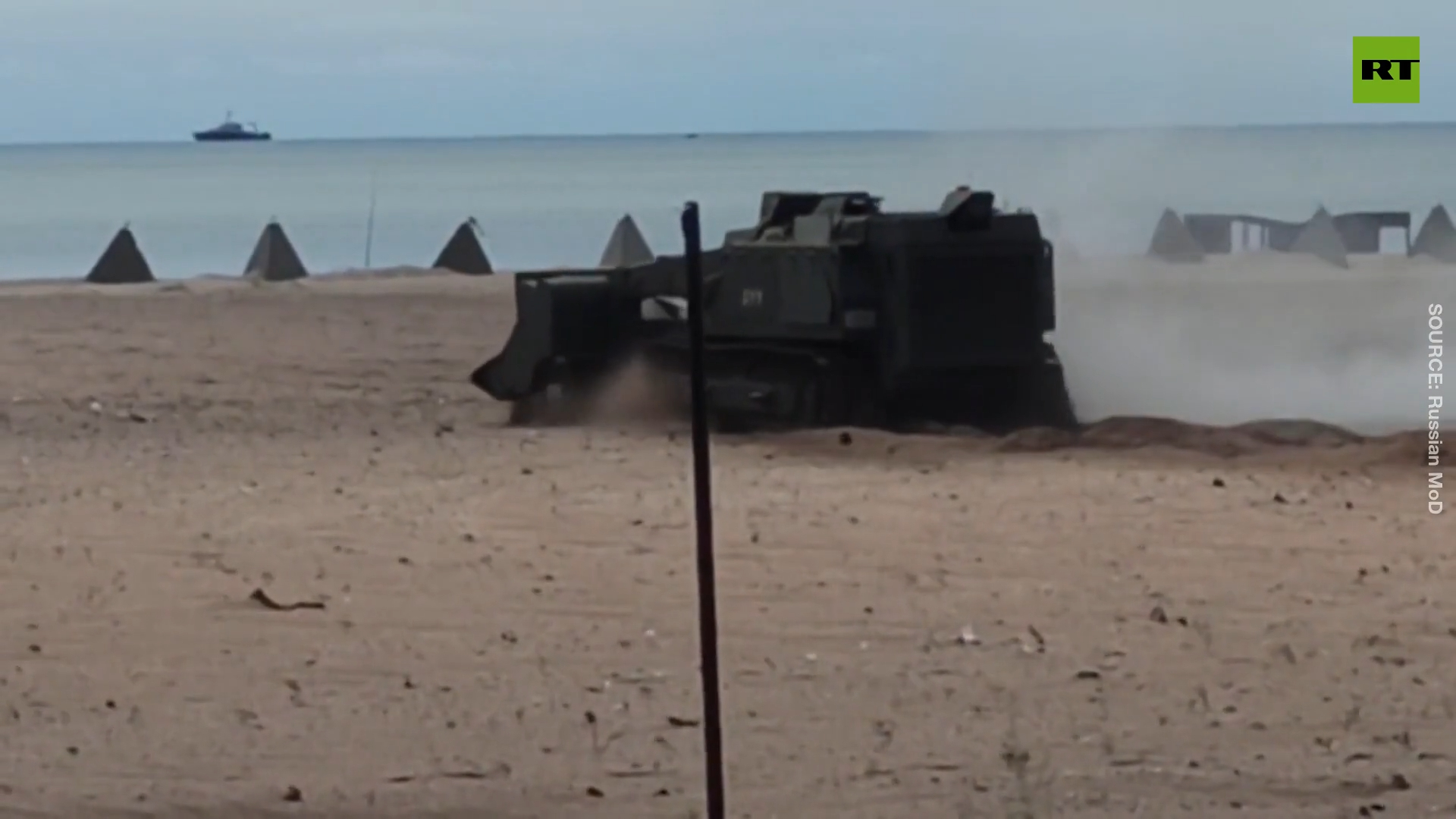 Russian Army engineers demine coastline near port of Mariupol