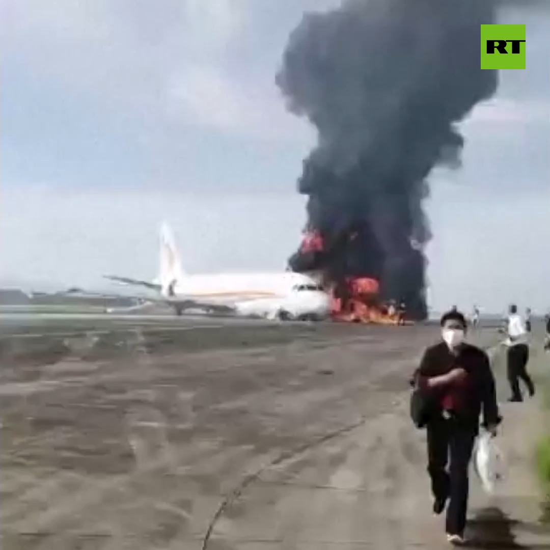 Chinese plane bursts into flames during takeoff