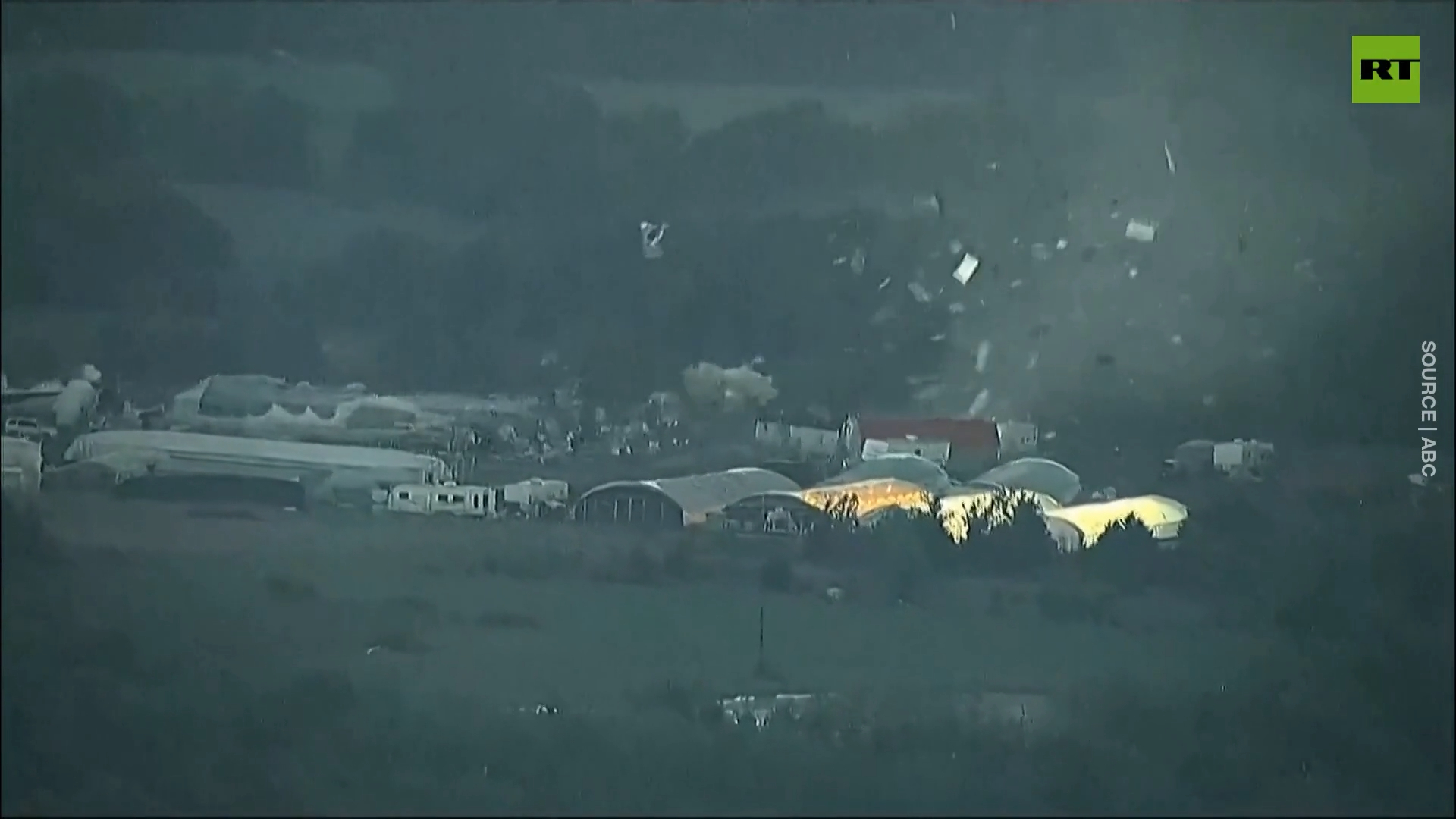 Tornado wreaks havoc in Oklahoma