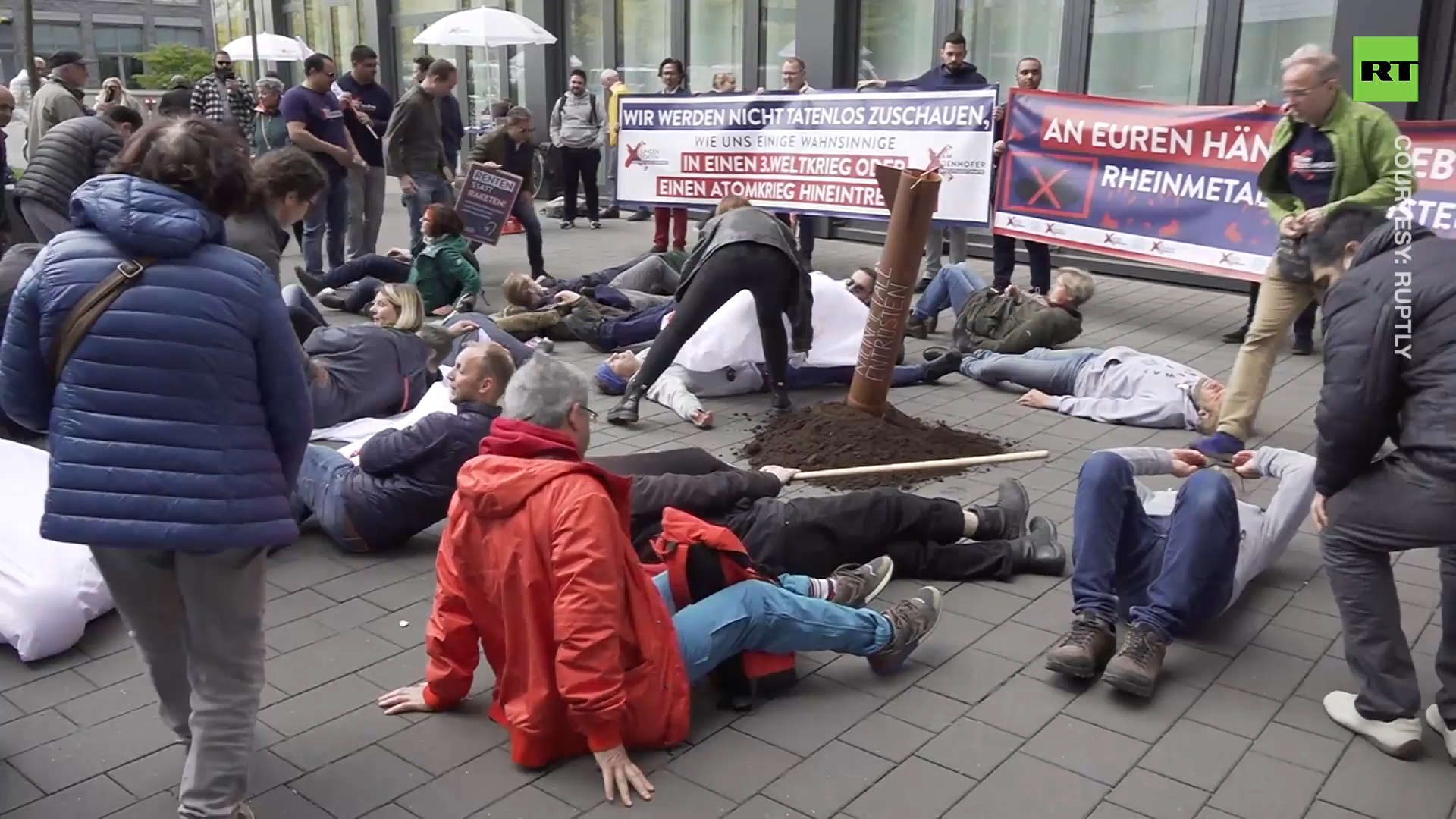 Dozens stage 'die-in' over Germany's military aid to Ukraine