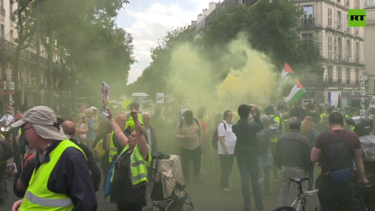 Yellow Vests take to streets of Paris after government announcement