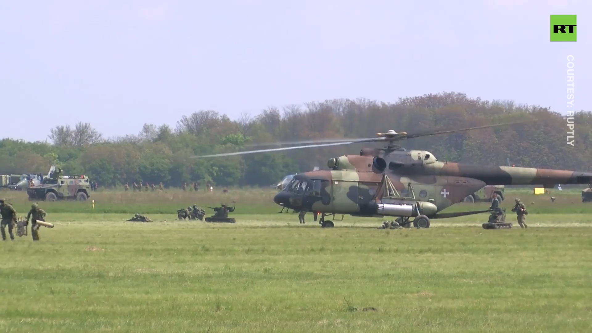 Vucic oversees Chinese FK3 AA missile during Serbian military exercises