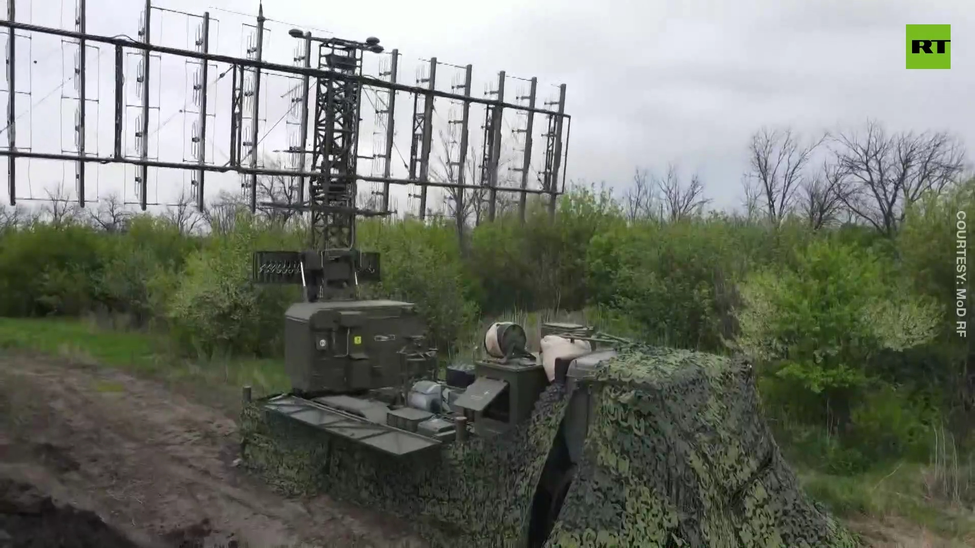 Russian radar station and S-300V anti-aircraft missile complex in action