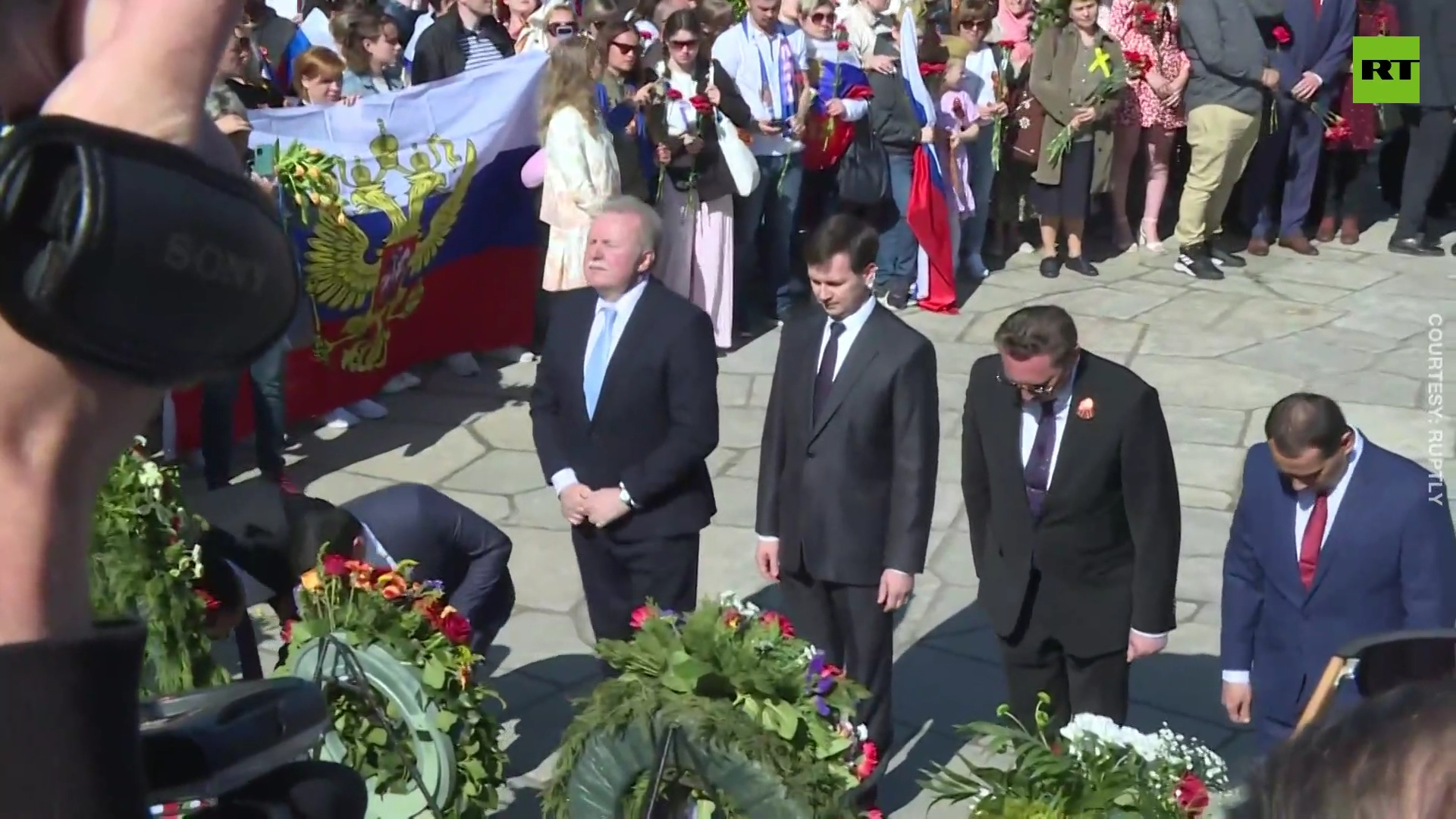 Russian officials commemorate Victory Day in Berlin