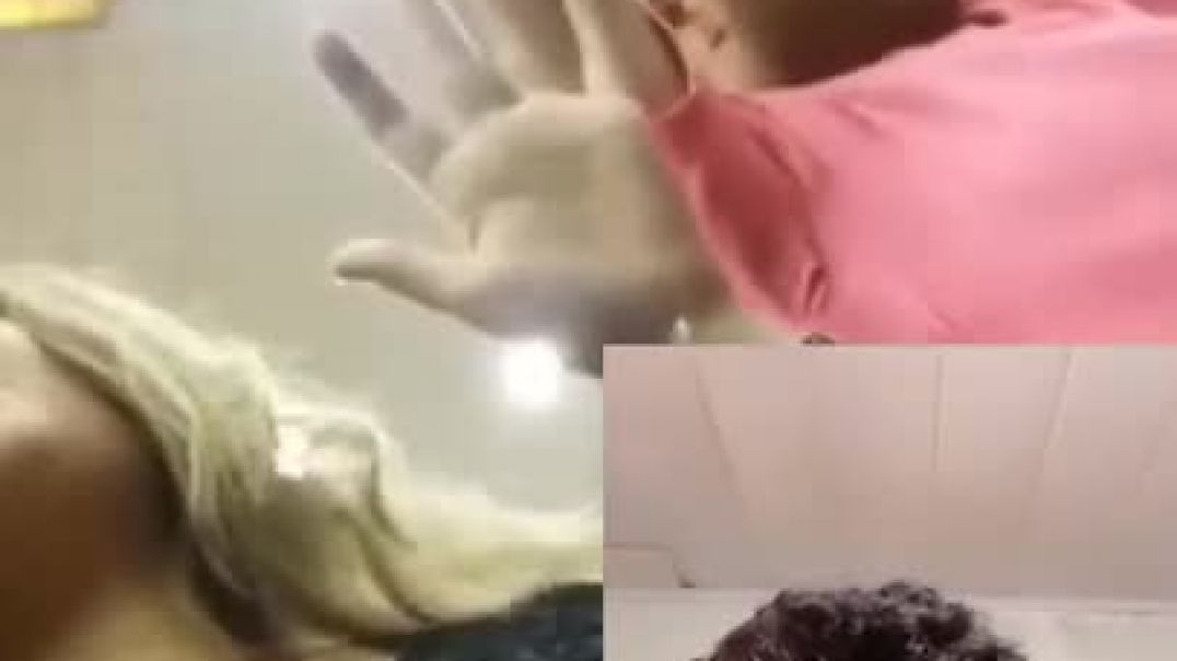 Miqueinha orando pedindo por uma cruz na vida