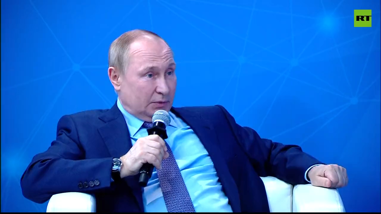 ‘It is impossible to build a fence around such country as Russia’ - Putin